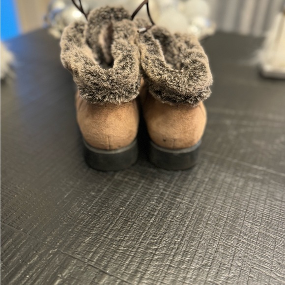 COMFY WARM COBBIE CUDDLERS TAN LACE UP BOOTS SIZE 8.5 - Picture 8 of 10